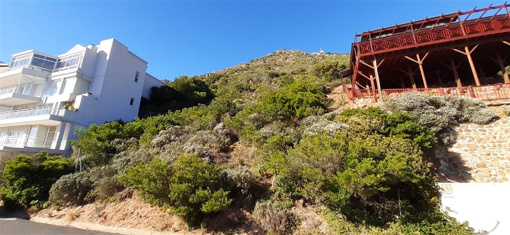 744 m² Land available in Mountainside photo number 1
