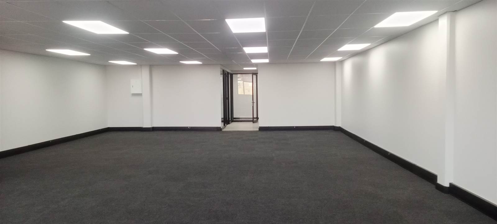 285  m² Commercial space in Rosebank photo number 4