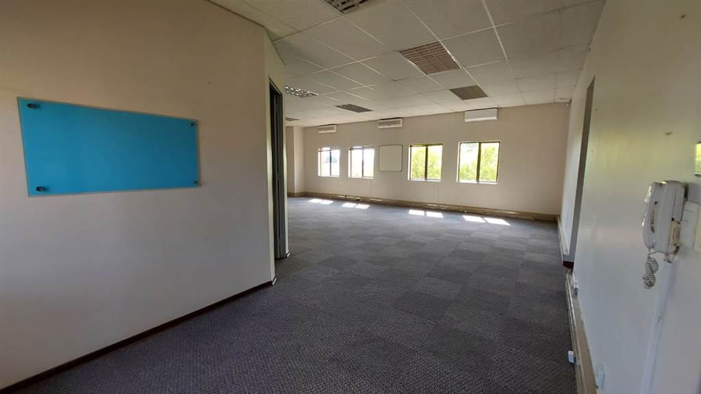 130  m² Commercial space in Lyttelton Manor photo number 2