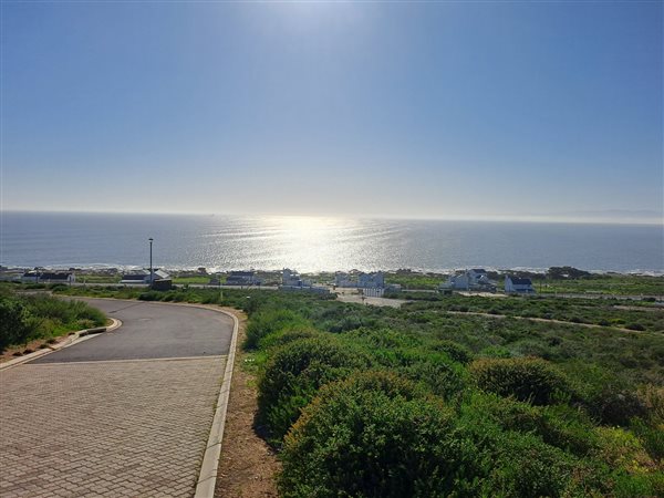 454 m² Land