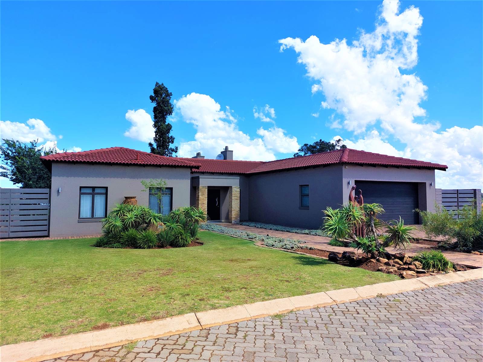 4 Bed House in Vaal Dam photo number 4