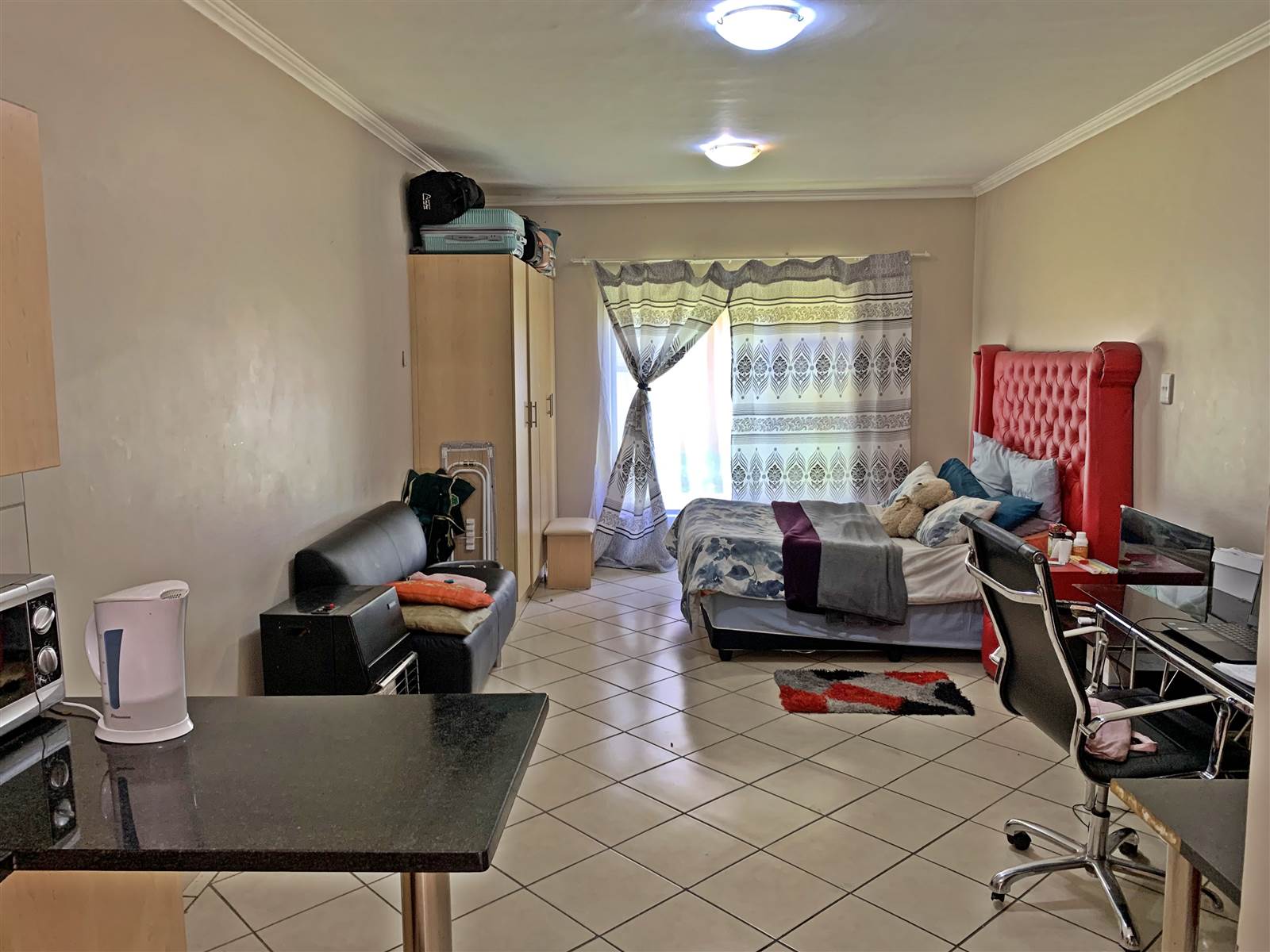 1 Bed Apartment in Spitskop photo number 8