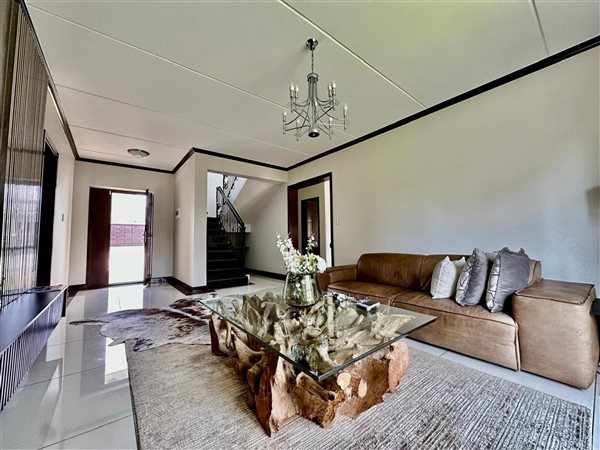 4 Bedroom Townhouse 4 Bedroom Townhouse