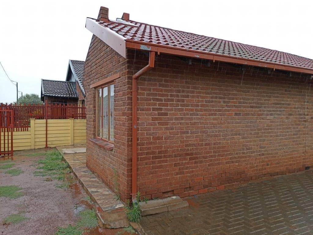 2 Bed House in Blomanda photo number 3