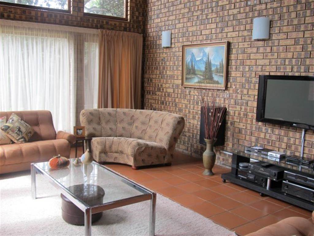 4 Bed House in Umtentweni photo number 24
