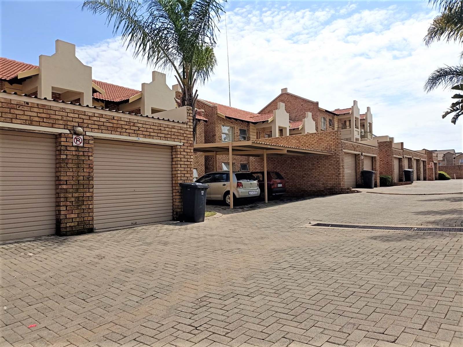 2 Bed Apartment in Raslouw photo number 18