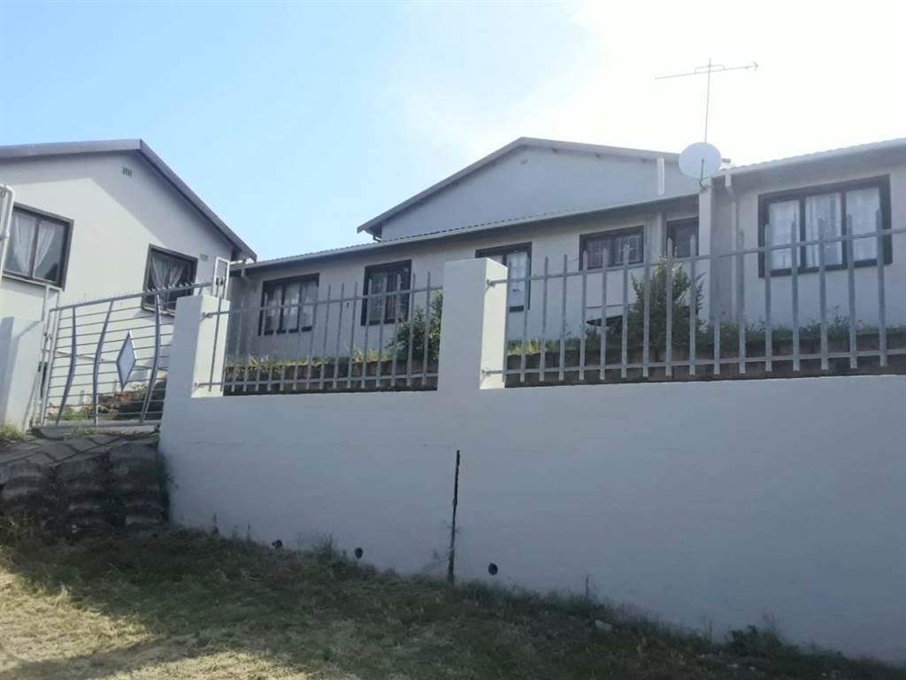 3 Bed House in Newlands West photo number 4