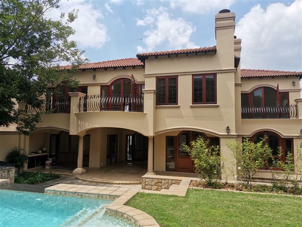 4 Bed Cluster in Bryanston East