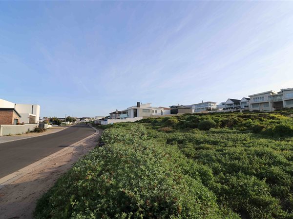 947 m² Land available in Yzerfontein