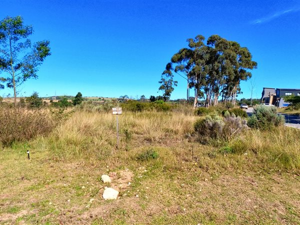 915 m² Land available in Crossways Farm Village