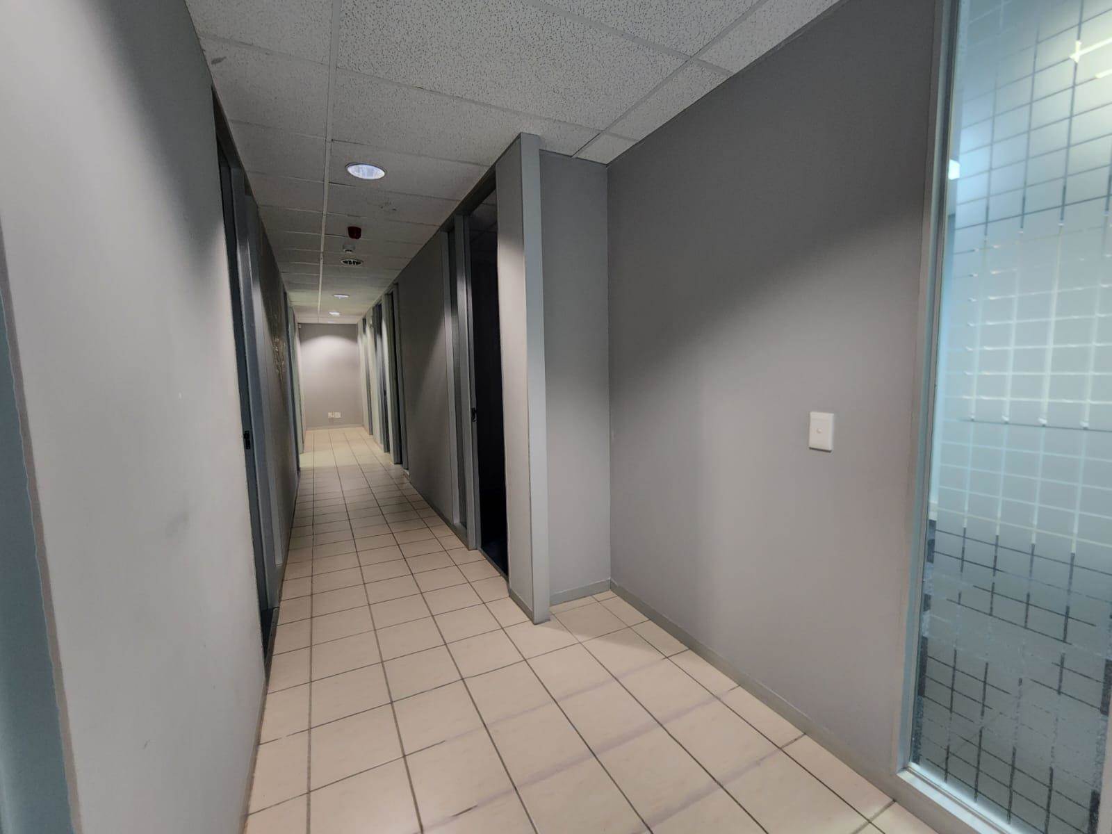 183  m² Commercial space in Claremont photo number 10