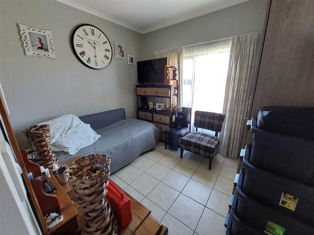 2 Bed Apartment in Bergbron photo number 12