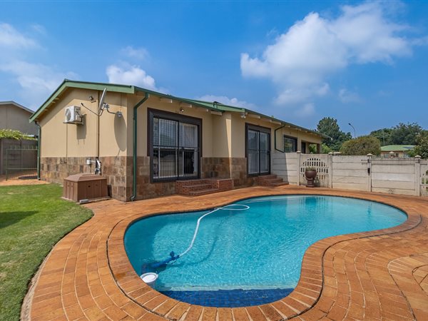 3 Bedroom House 3 Bedroom House