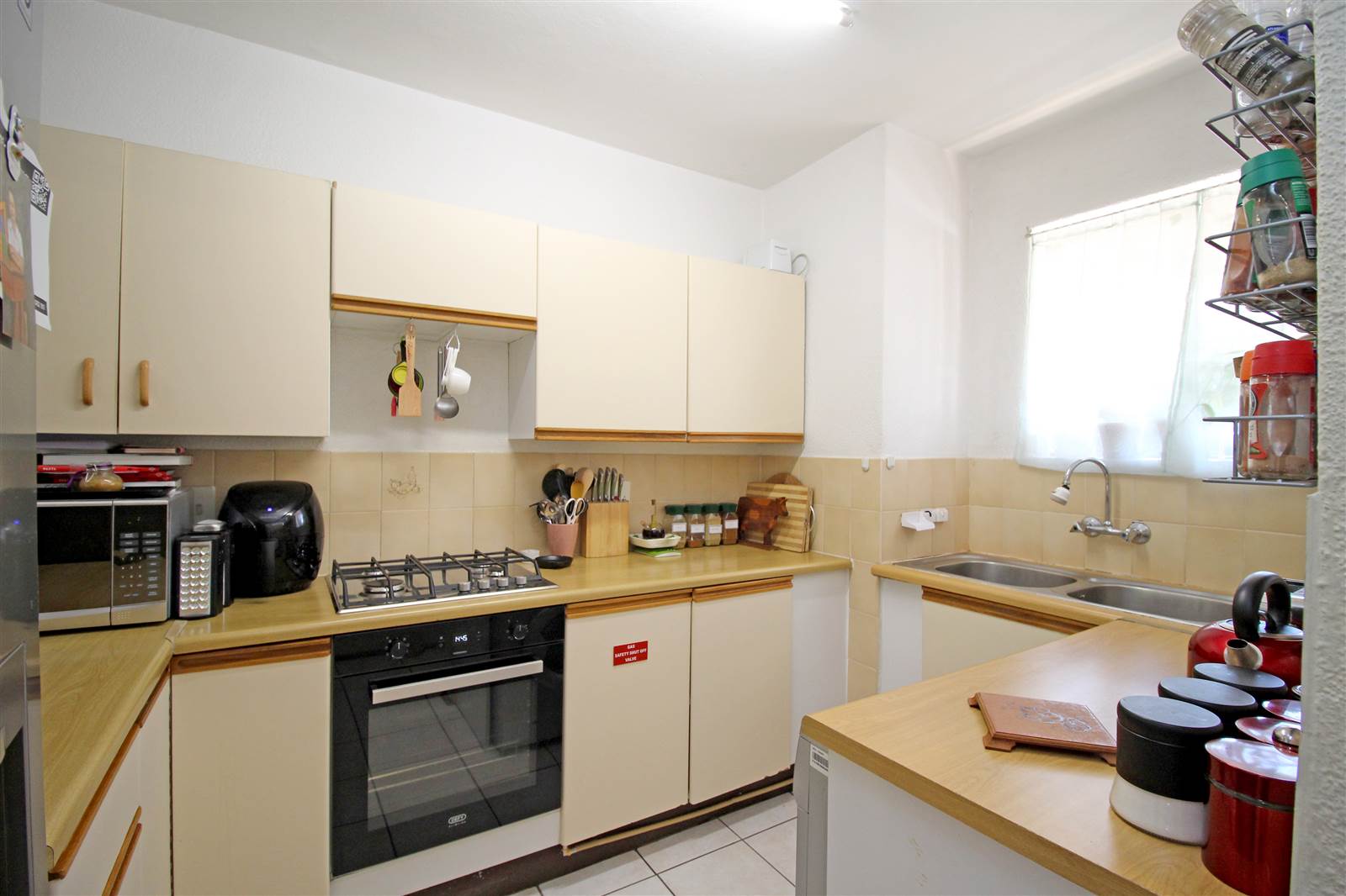 2 Bed Apartment in Robindale photo number 5