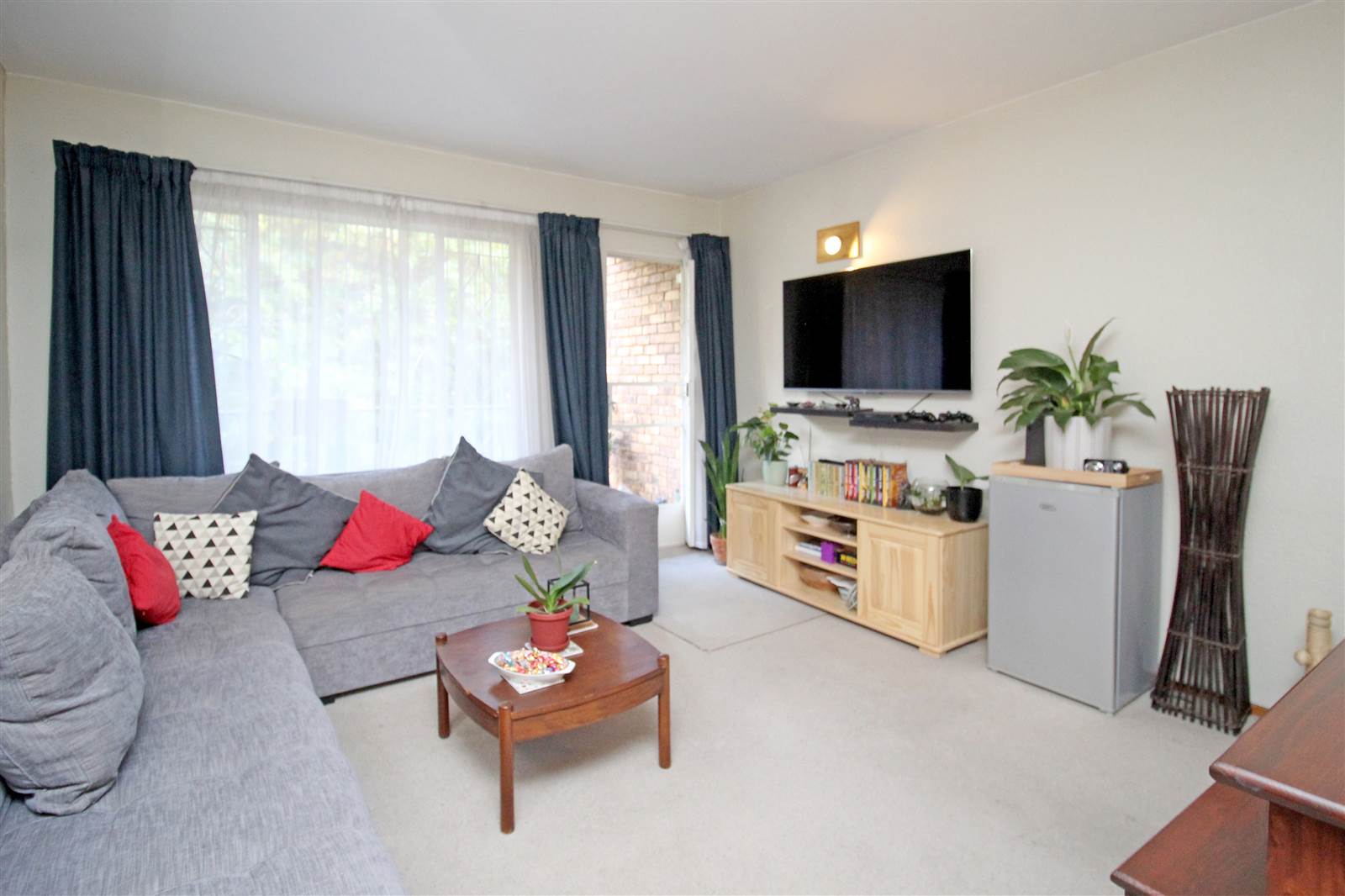 2 Bed Apartment in Robindale photo number 12