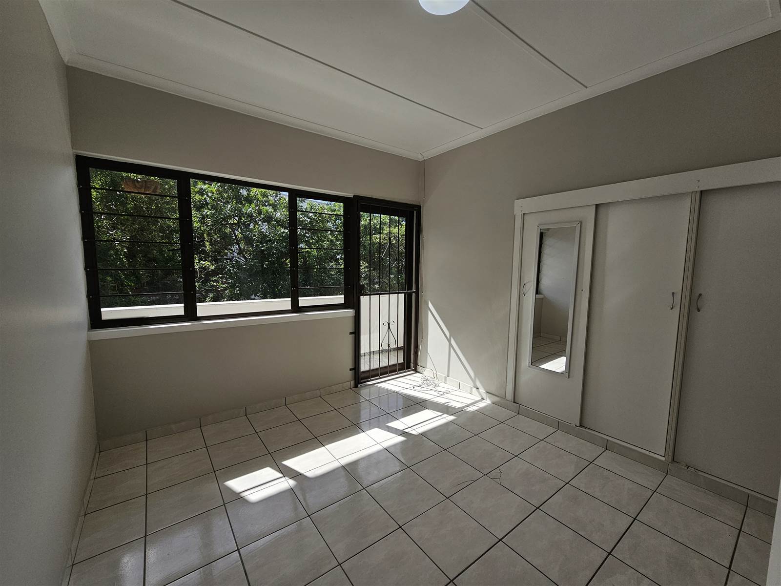 2 Bed Apartment in Umhlanga Rocks photo number 14