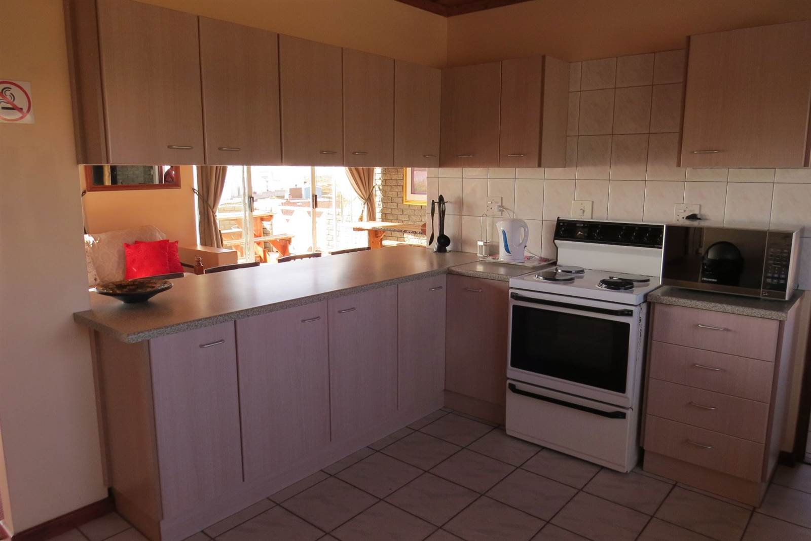 10 Bed Apartment in Strandfontein photo number 23