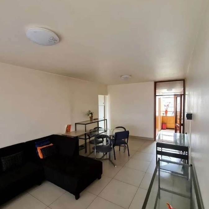 2 Bed Apartment in Parktown photo number 8