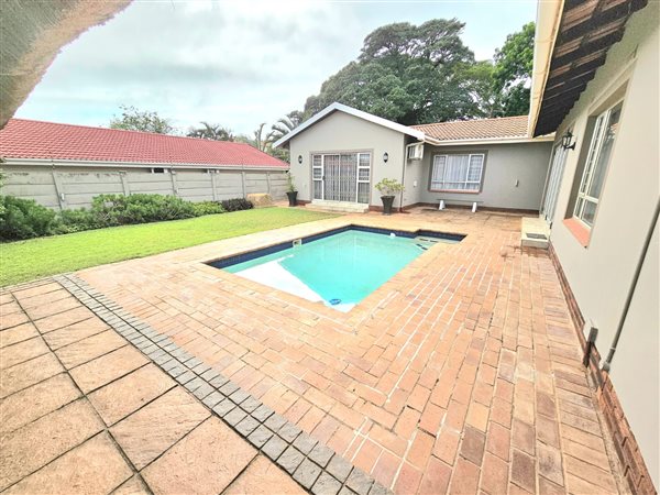 4 Bedroom House 4 Bedroom House