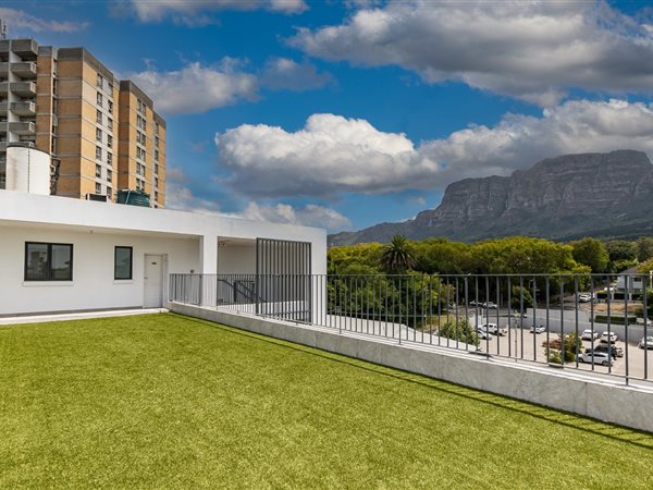 2 Bed Apartment in Newlands