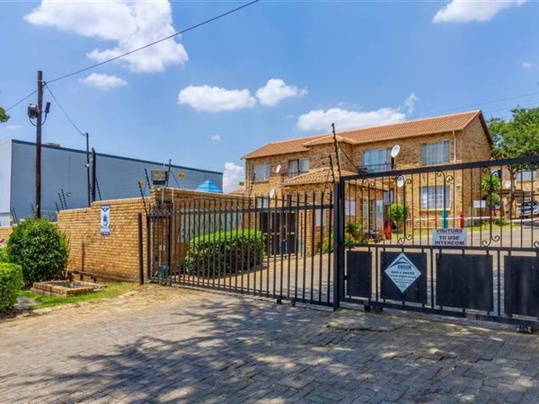 2 Bedroom Townhouse 2 Bedroom Townhouse