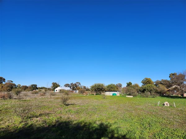 2 195 m² Land 2 195 m² Land