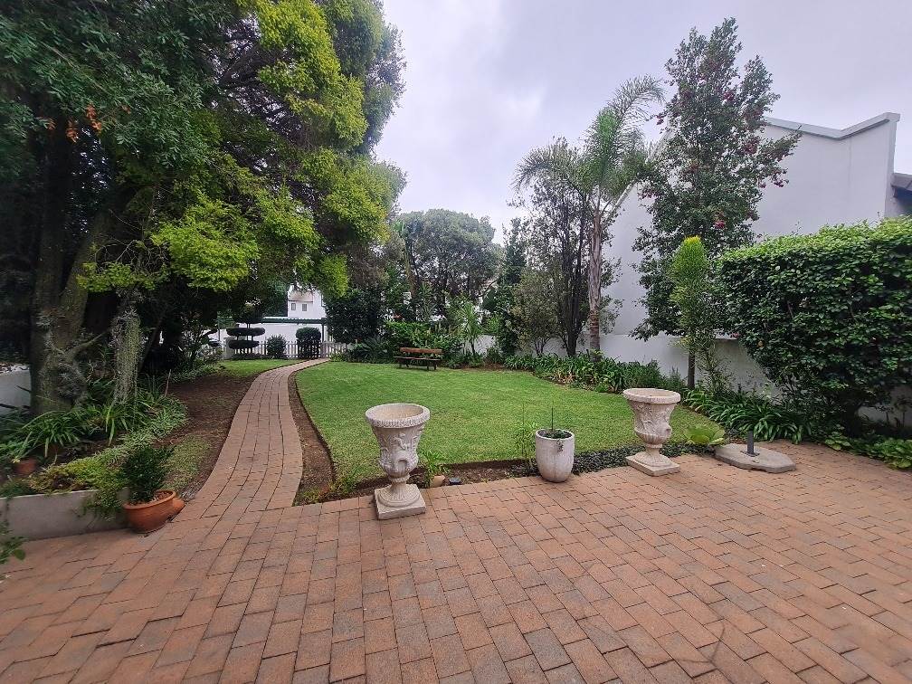 3 Bed Townhouse in Marais Steyn Park photo number 15