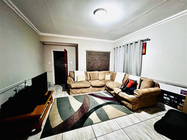 3 Bedroom Townhouse 3 Bedroom Townhouse