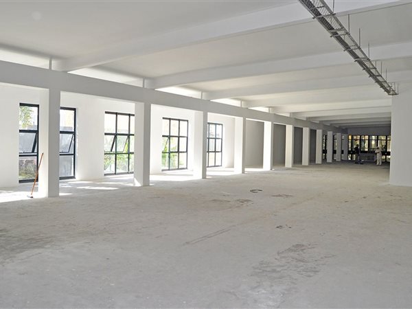 Commercial space in Claremont Upper