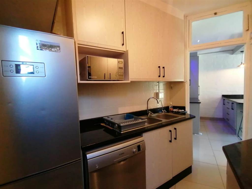 2.5 Bed Apartment in Ballito photo number 7