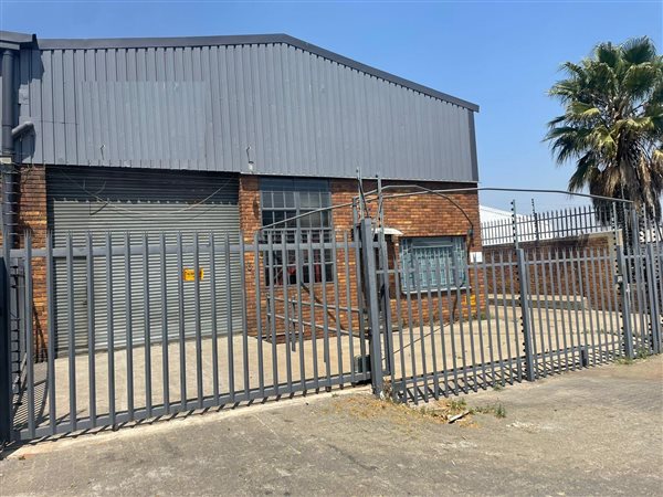 563  m² Industrial space in Sebenza