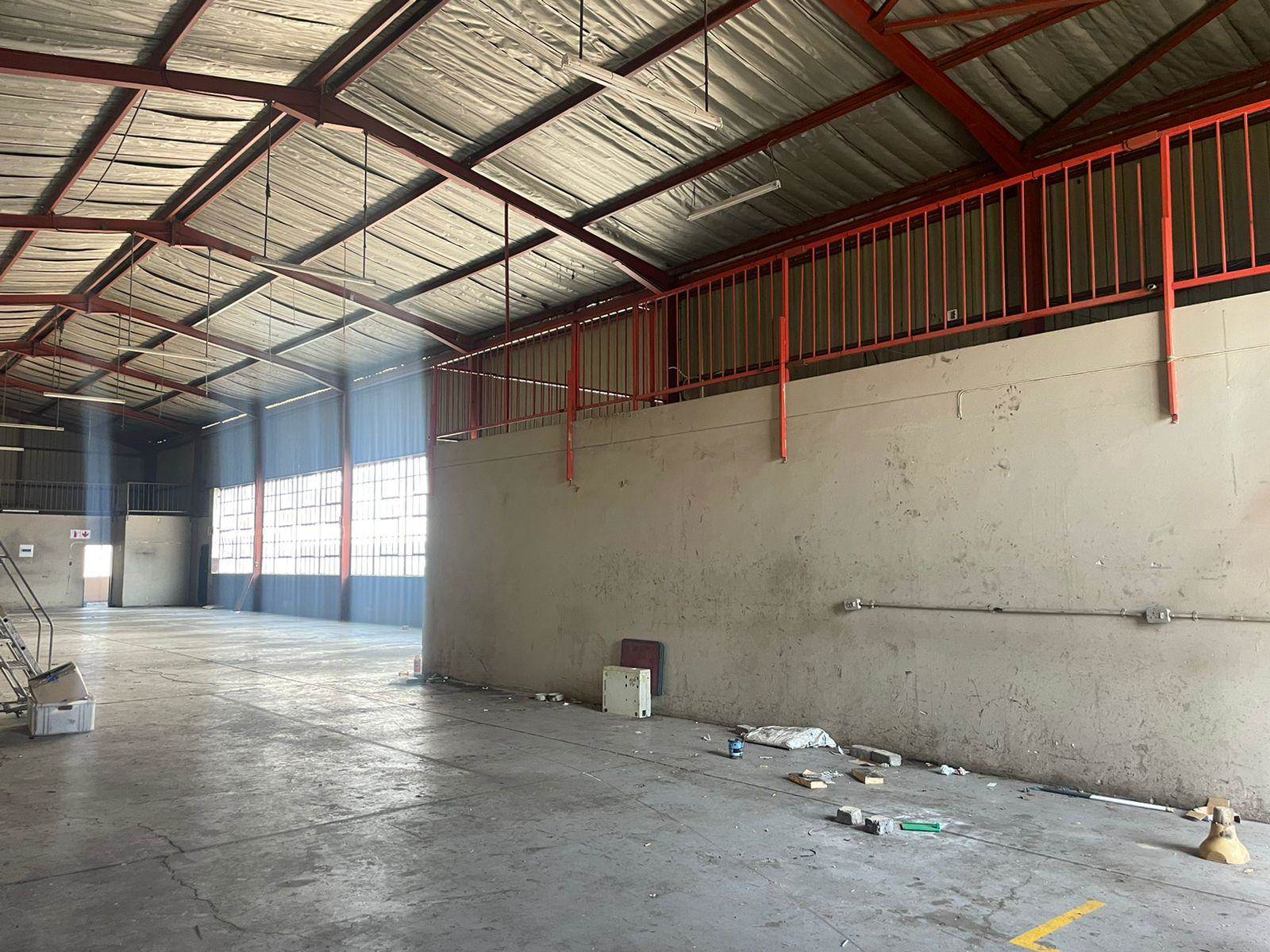563  m² Industrial space in Sebenza photo number 9