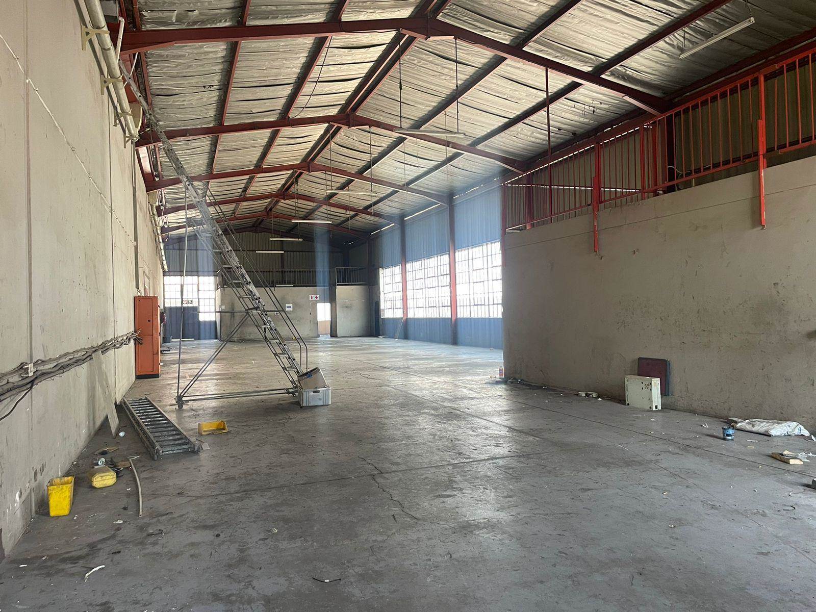 563  m² Industrial space in Sebenza photo number 10
