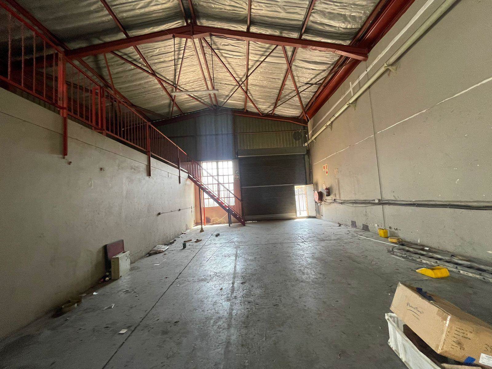 563  m² Industrial space in Sebenza photo number 8