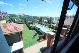 2 Bed Apartment in Edenvale photo number 9