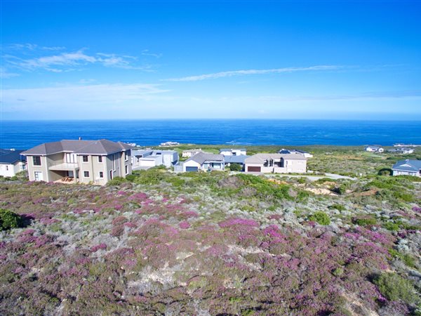 1125 m² Land available in Pinnacle Point Golf Estate