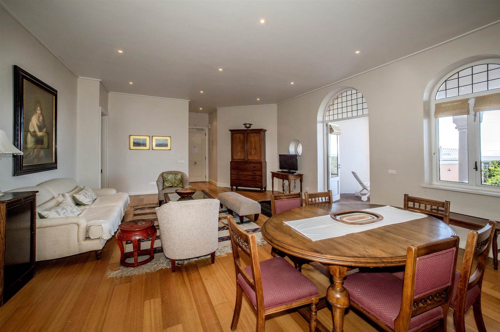 2 Bed Apartment in Kalk Bay photo number 5