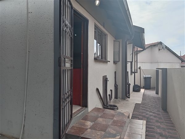 3 Bedroom House 3 Bedroom House