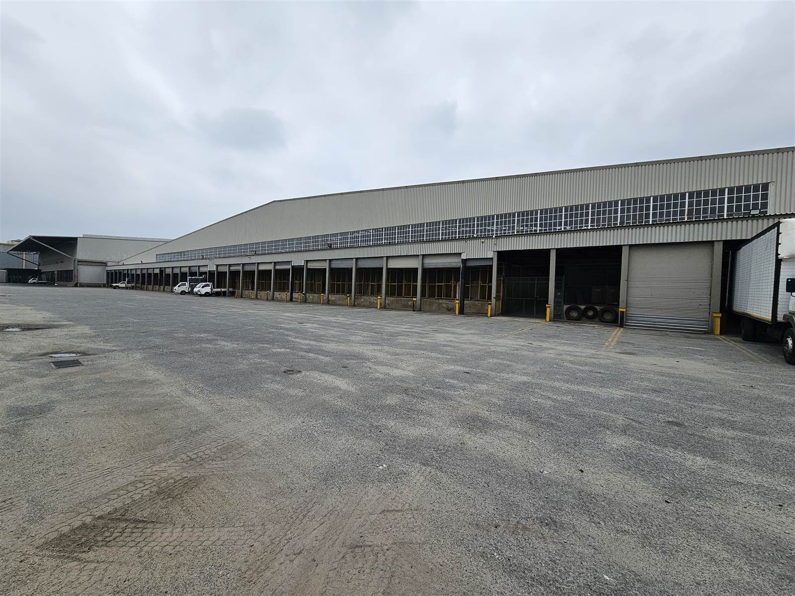 32000  m² Industrial space in Roodekop photo number 2