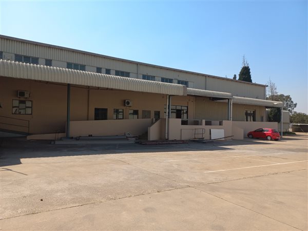 2 528  m² Industrial space