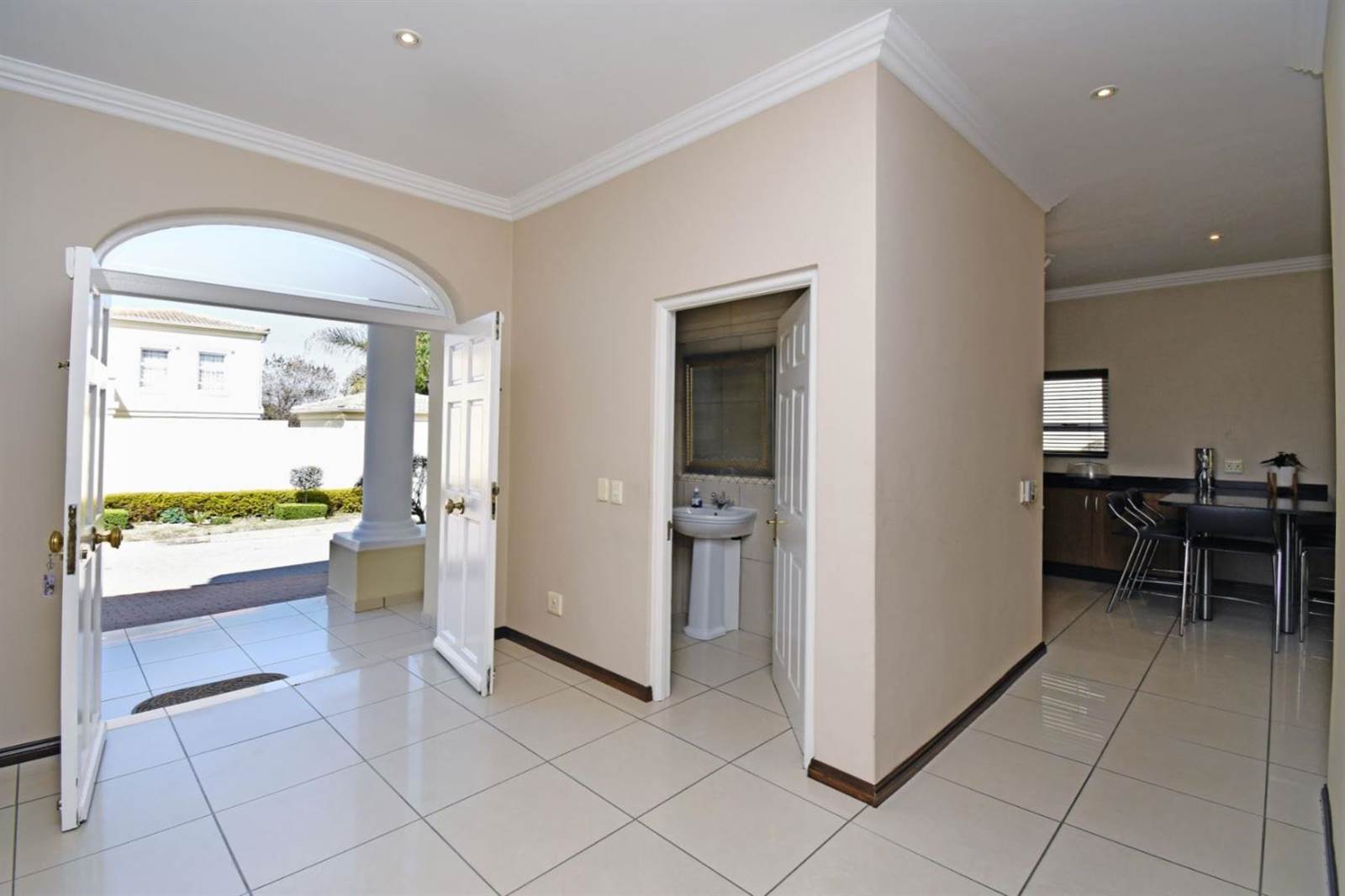 3 Bed House in Douglasdale photo number 10