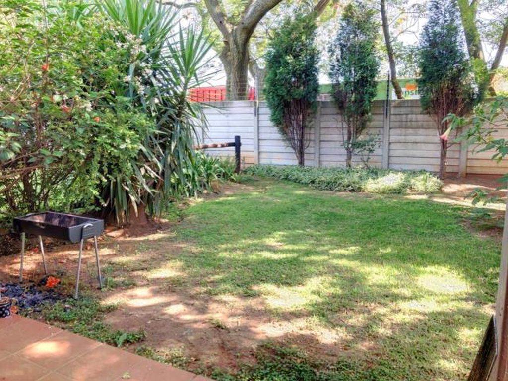 1 Bed Townhouse in Beyers Park photo number 6