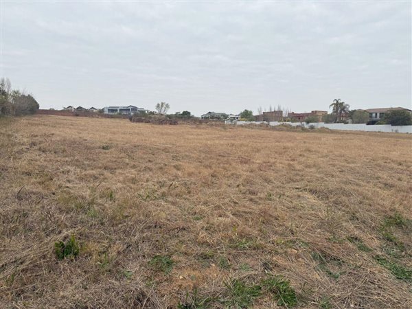 8 609 m² Land
