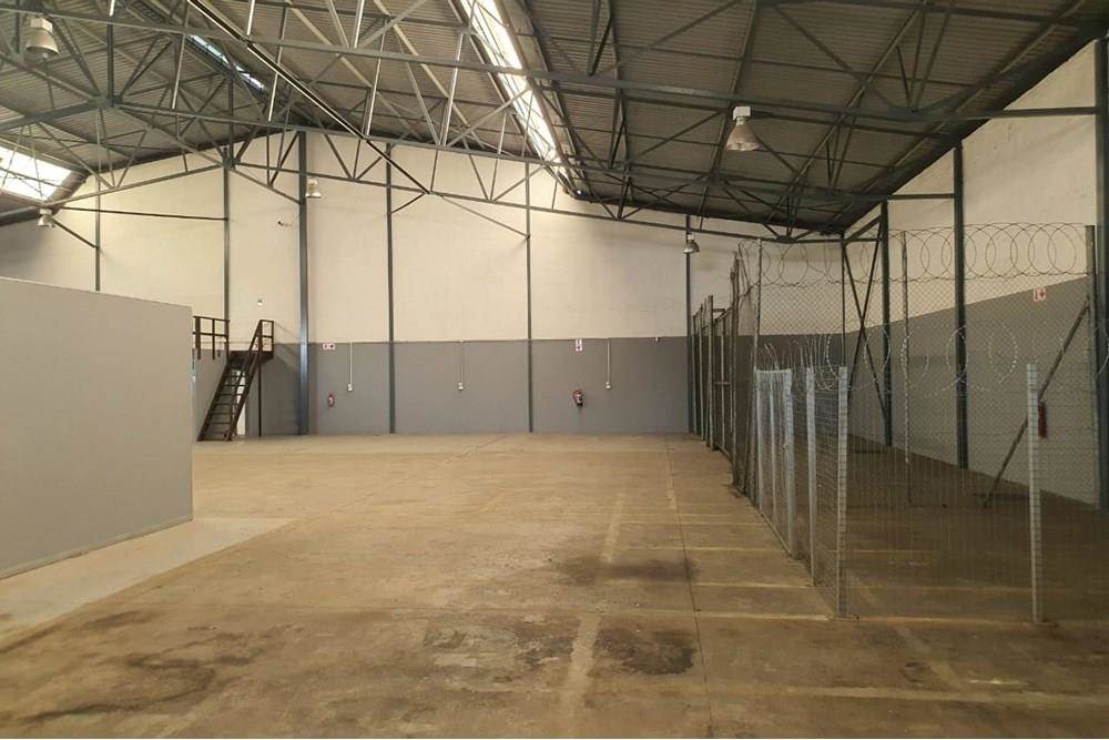 2250  m² Commercial space in North End photo number 7