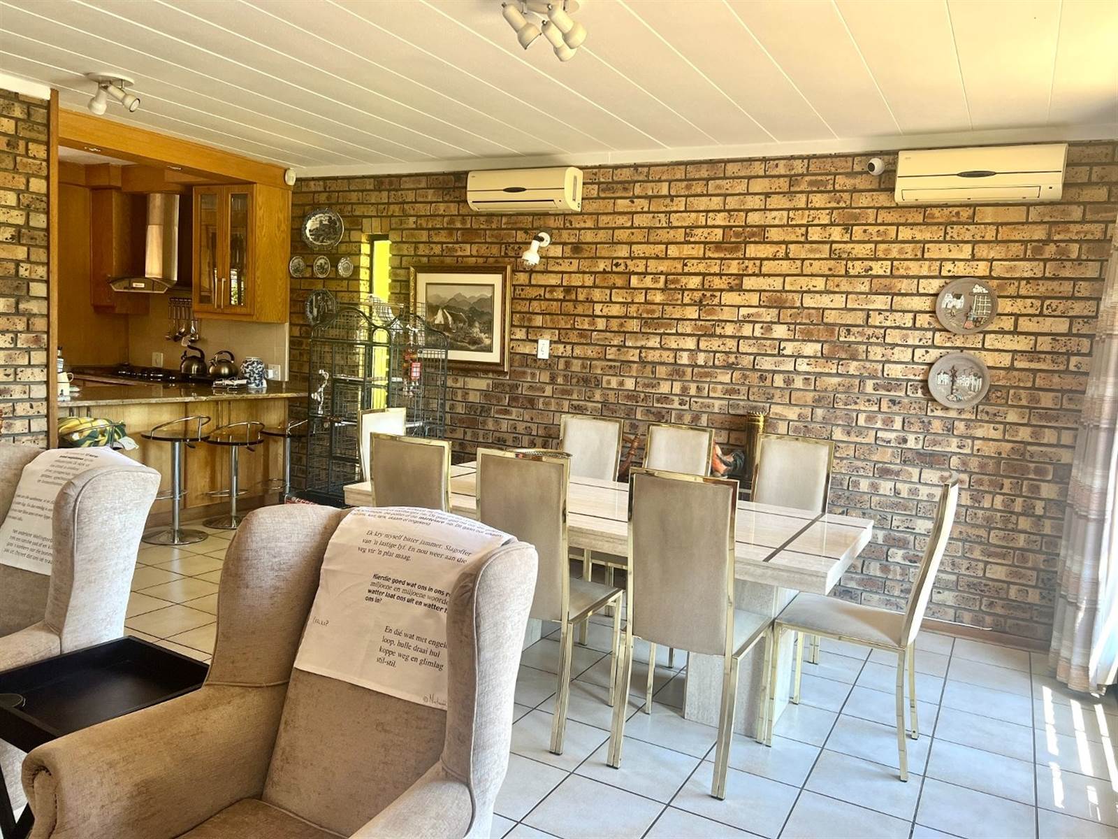 4 Bed Townhouse in Wilkoppies photo number 11