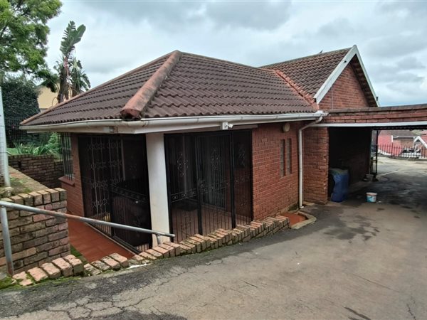 3 Bed House in Orient Heights