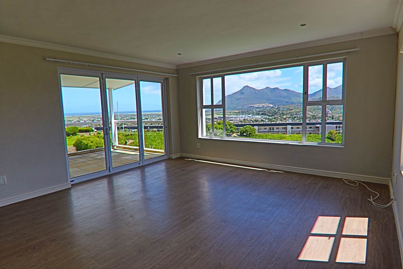 3 Bed House in Fish Hoek photo number 19