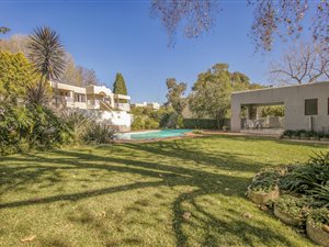 2 Bed Apartment in Craighall Park