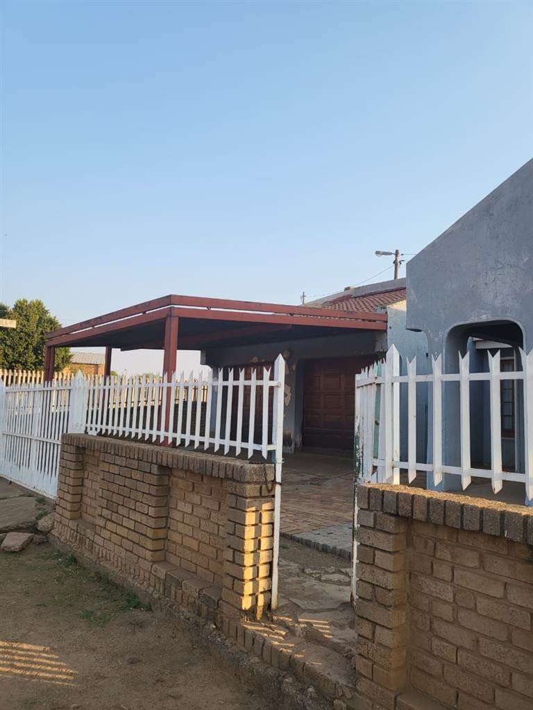 4 Bed House in Mamelodi photo number 1