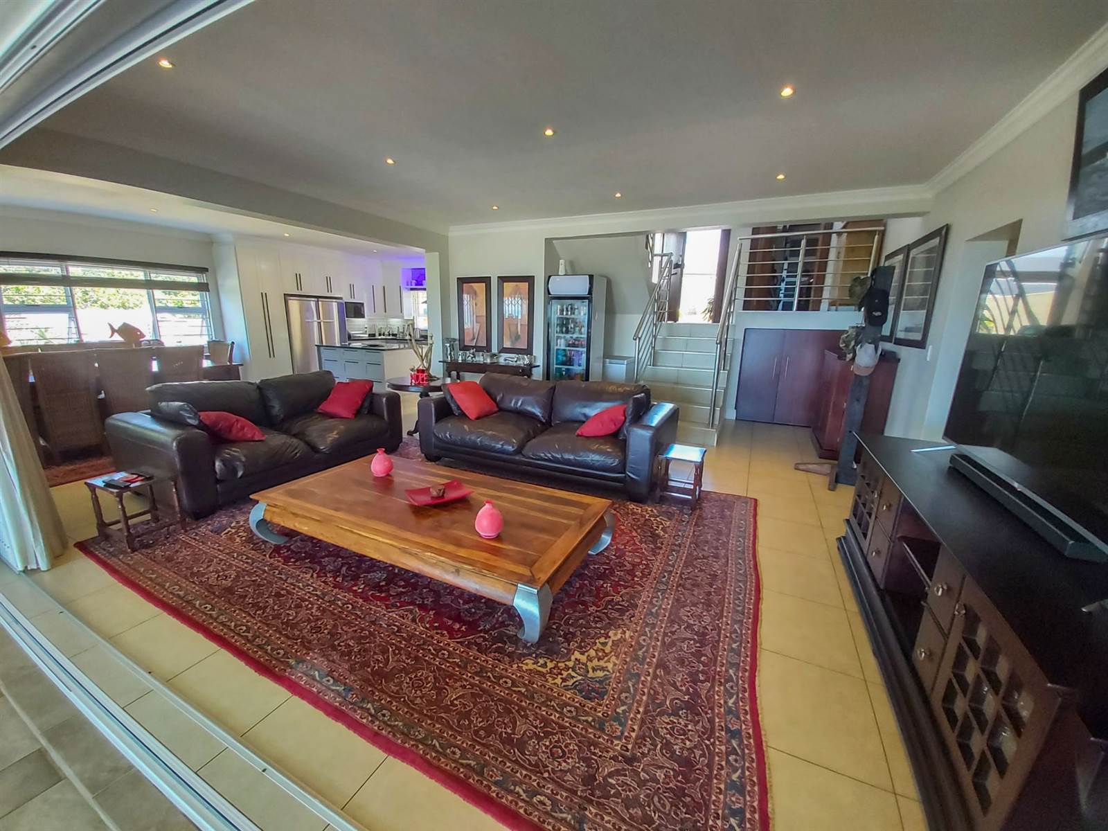 4 Bed House in Leisure Bay photo number 9